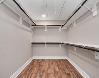 1322 E 36th Street - Photo Thumbnail 38