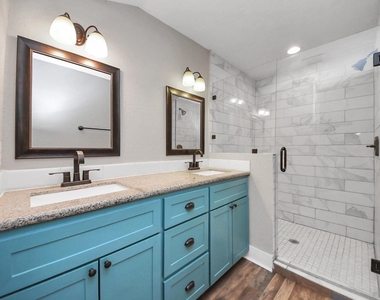 1322 E 36th Street - Photo Thumbnail 33