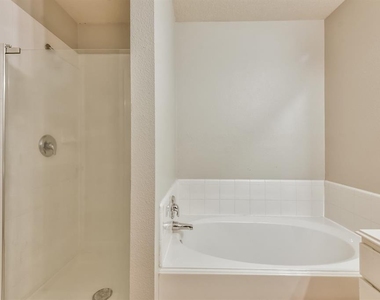 9845 Youpon Ridge Way - Photo Thumbnail 19