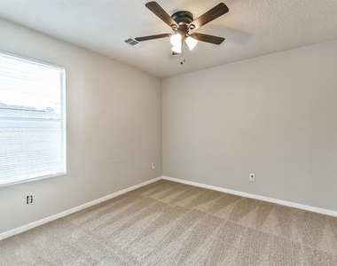9845 Youpon Ridge Way - Photo Thumbnail 23
