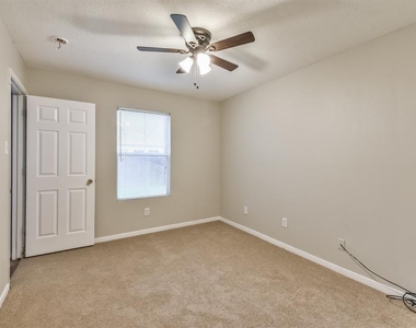 9845 Youpon Ridge Way - Photo Thumbnail 14