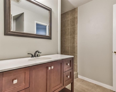 9845 Youpon Ridge Way - Photo Thumbnail 16