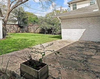 3750 Drummond Street - Photo Thumbnail 15