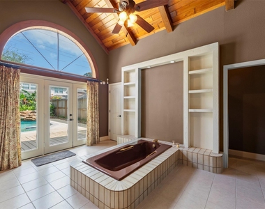 9714 Godstone Lane - Photo Thumbnail 33