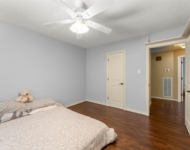 9714 Godstone Lane - Photo Thumbnail 36