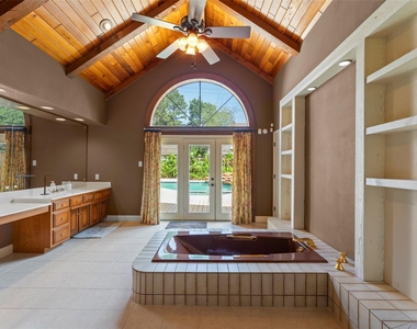 9714 Godstone Lane - Photo Thumbnail 34