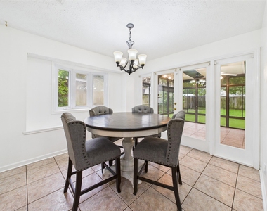 3718 Brookwood Drive - Photo Thumbnail 10