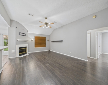 3718 Brookwood Drive - Photo Thumbnail 3