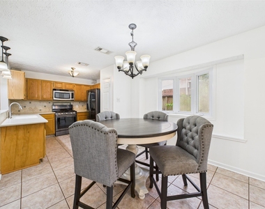 3718 Brookwood Drive - Photo Thumbnail 9