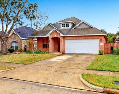 1214 Sand Pines - Photo Thumbnail 5