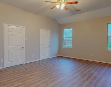 1214 Sand Pines - Photo Thumbnail 24