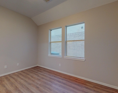 1214 Sand Pines - Photo Thumbnail 35
