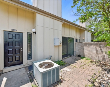 3126 Windchase Boulevard - Photo Thumbnail 2