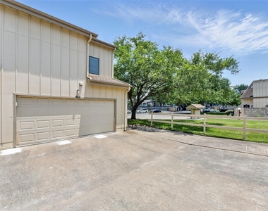 3126 Windchase Boulevard - Photo Thumbnail 6