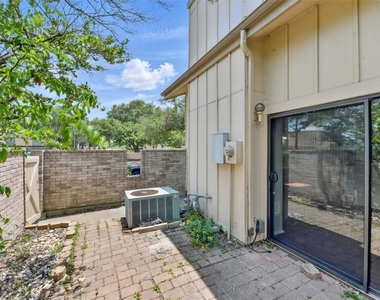 3126 Windchase Boulevard - Photo Thumbnail 3