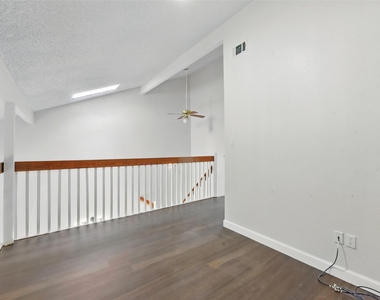 3126 Windchase Boulevard - Photo Thumbnail 21