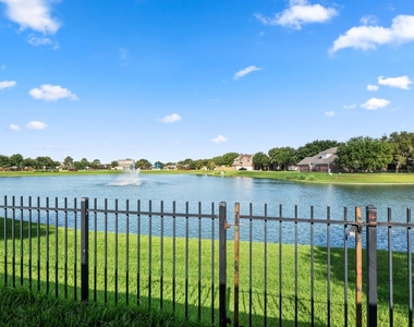 25218 Lockspur Drive - Photo Thumbnail 9