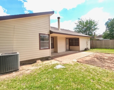 2506 Radcliffe Drive - Photo Thumbnail 9