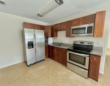 3735 Putnam Drive - Photo Thumbnail 8