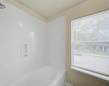 1111 Auburn View Lane - Photo Thumbnail 21