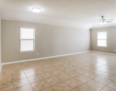 18003 Dalton Shadow Lane - Photo Thumbnail 2