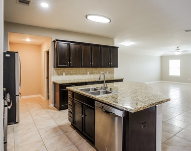 18003 Dalton Shadow Lane - Photo Thumbnail 5