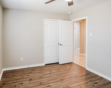 18003 Dalton Shadow Lane - Photo Thumbnail 11