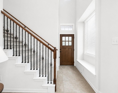 5 Cheswood Manor Drive - Photo Thumbnail 3