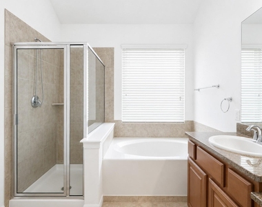 5 Cheswood Manor Drive - Photo Thumbnail 7