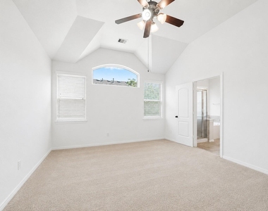 5 Cheswood Manor Drive - Photo Thumbnail 9