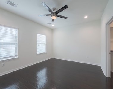 1113 Bunton Street - Photo Thumbnail 2