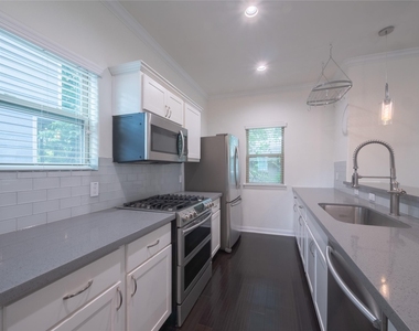 1113 Bunton Street - Photo Thumbnail 7