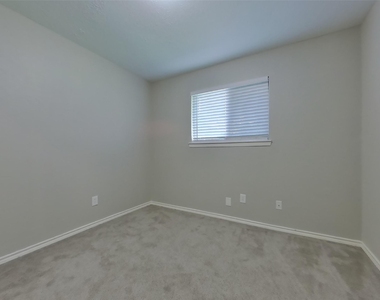 2706 King James Court - Photo Thumbnail 10