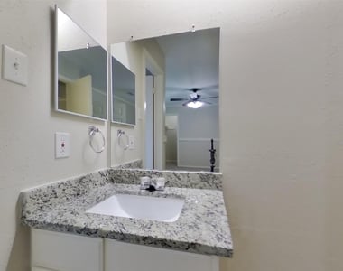 2706 King James Court - Photo Thumbnail 6