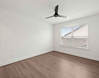 2635 Aruba Bend Drive - Photo Thumbnail 25