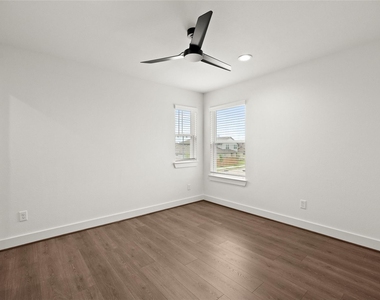 2635 Aruba Bend Drive - Photo Thumbnail 26