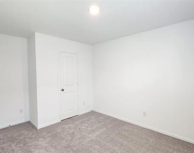 6303 Geyser Starish Drive - Photo Thumbnail 21