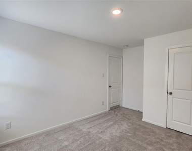 6303 Geyser Starish Drive - Photo Thumbnail 22