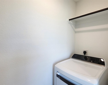 6303 Geyser Starish Drive - Photo Thumbnail 30