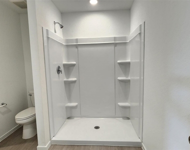 6303 Geyser Starish Drive - Photo Thumbnail 16