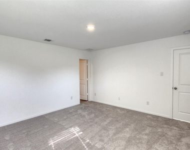 6303 Geyser Starish Drive - Photo Thumbnail 11