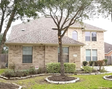 25406 Archdale Court - Photo Thumbnail 2