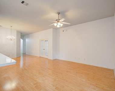 13335 Gardnerville St - Photo Thumbnail 6
