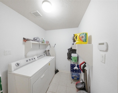 13335 Gardnerville St - Photo Thumbnail 17