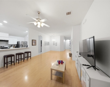 13335 Gardnerville St - Photo Thumbnail 6