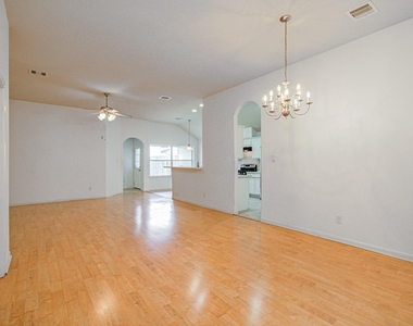13335 Gardnerville St - Photo Thumbnail 4