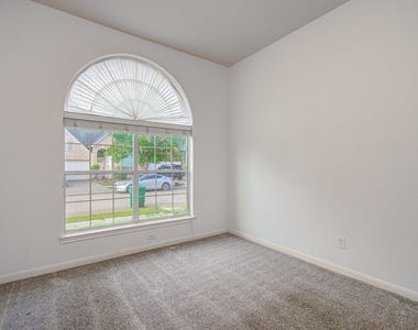 13335 Gardnerville St - Photo Thumbnail 15