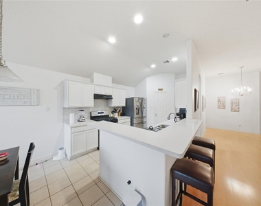 13335 Gardnerville St - Photo Thumbnail 9