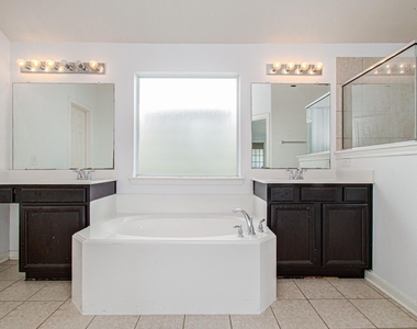 13335 Gardnerville St - Photo Thumbnail 24