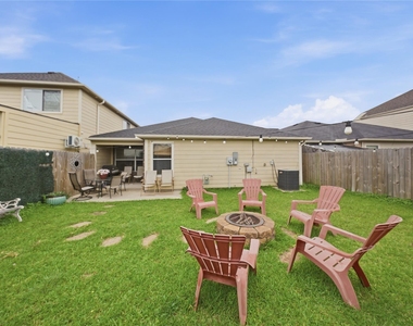 13335 Gardnerville St - Photo Thumbnail 18